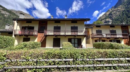 Nuovo bilocale in centro paese a Gressoney Saint Jean