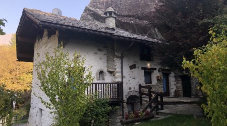 La casa nella roccia - Valle di Gressoney